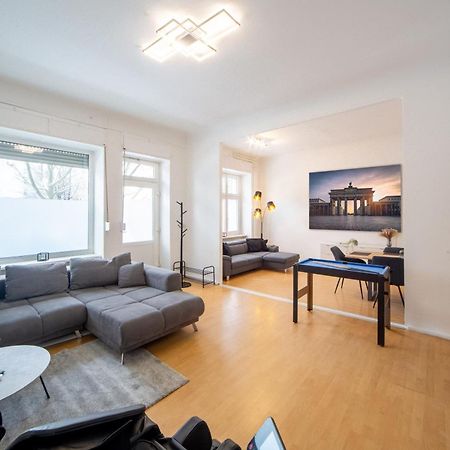 Massagesessel, King-Sized Bed, Billardtisch, 2 Couches Apartment Berlin Exterior foto