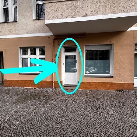 Massagesessel, King-Sized Bed, Billardtisch, 2 Couches Apartment Berlin Exterior foto