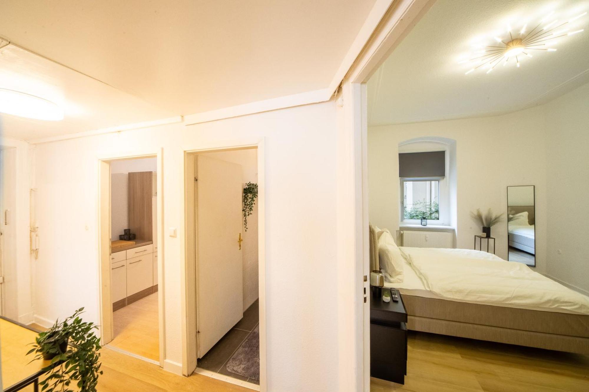 Massagesessel, King-Sized Bed, Billardtisch, 2 Couches Apartment Berlin Exterior foto